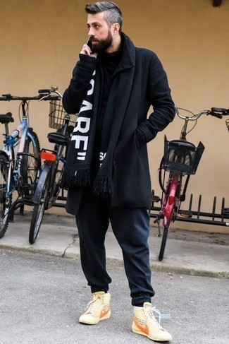 Мужской черно-белый шарф с принтом от Alexander McQueen