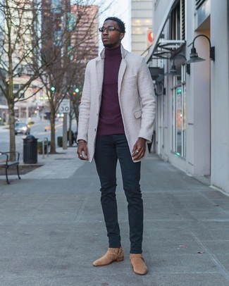 Какие длинные пальто носить с светло-коричневыми ботинками челси: Длинное пальто и темно-синие зауженные джинсы — необходимые вещи в гардеробе мужчин с чувством стиля. Уравновесить лук и добавить в него немного классики помогут светло-коричневые ботинки челси.