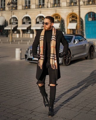 С чем носить светло-коричневый шарф в шотландскую клетку в 30 лет мужчине: Черное длинное пальто и светло-коричневый шарф в шотландскую клетку — хорошая формула для создания стильного и удобного ансамбля. Такой лук легко получает новое прочтение в тандеме с черными кожаными ботинками челси.