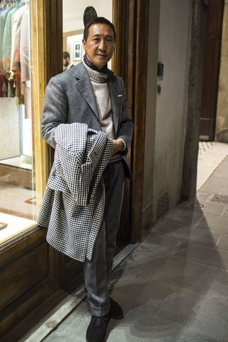 Мужской черно-белый шелковый шарф в горошек от Dolce & Gabbana