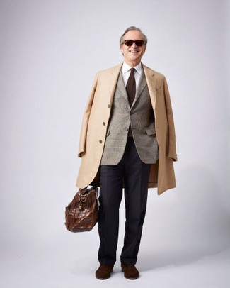 Как носить оксфорды с пиджаком за 50 лет: Сочетание пиджака и черных классических брюк позволит создать модный и изысканный ансамбль. Что до обуви, оксфорды — самый выигрышный вариант.