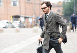 Какие классические брюки носить с серым пиджаком в 30 лет мужчине осень: Сочетание серого пиджака и классических брюк поможет создать стильный и мужественный лук. Без сомнений, подобное сочетание вещей будет выглядеть великолепно осенью, когда погода начнет меняться с теплой на прохладную.