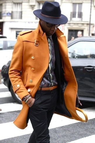 С чем носить горчичный кожаный ремень в 30 лет мужчине осень: Оранжевое длинное пальто и горчичный кожаный ремень — великолепный вариант для джентльменов, которые никогда не сидят на месте. Разве это не классный выбор на осень?