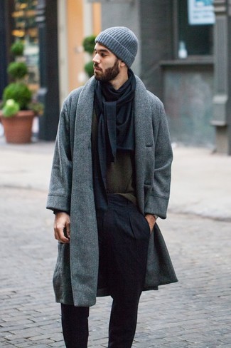 Какие длинные пальто носить с оливковым свитером с круглым вырезом в 30 лет в холод в деловом стиле: Тандем длинного пальто и оливкового свитера с круглым вырезом смотрится очень модно, согласен?