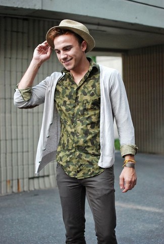 Мужская оливковая рубашка с длинным рукавом с камуфляжным принтом от Ami