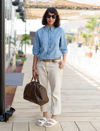 Женская голубая классическая рубашка из шамбре от Balenciaga