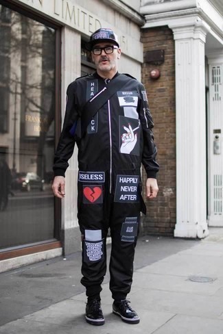 Мужская черная поясная сумка из плотной ткани от Alexander McQueen
