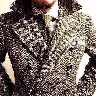 Коричневое длинное пальто с узором "в ёлочку" от Burberry