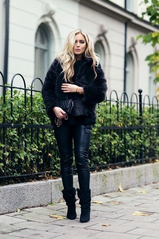 Черные кожаные джинсы скинни от Versace