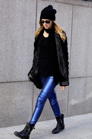 С чем носить куртку в 30 лет женщине зима: Если ты приписываешь себя к той редкой категории барышень, хорошо разбирающихся в трендах, тебе подойдет тандем куртки и синих кожаных джинсов скинни. В паре с этим нарядом наиболее выгодно будут смотреться черные кожаные ботильоны. Выйти на улицу, когда за окном сильный мороз, в такой одежде будет несомненно приятнее.