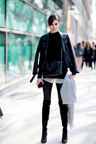 Черная кожаная сумка через плечо с шипами от Karl Lagerfeld