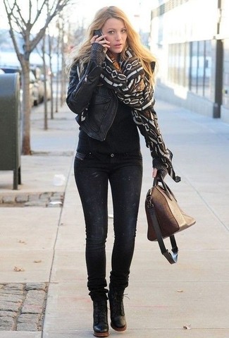 Женский черный шарф с принтом от Saint Laurent