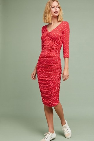 Красное платье с принтом от Emilio Pucci