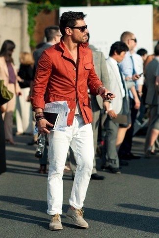 Какие туфли дерби носить с красным пиджаком лето: Красный пиджак в паре с белыми брюками чинос — необыденный образ для парней, работающих в офисе. Любители экспериментов могут закончить ансамбль туфлями дерби, тем самым добавив в него немного классики. Такой лук определенно тебе полюбится в теплые летние дни.