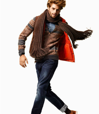 Как носить свитер на молнии с джинсами мужчине: Свитер на молнии и джинсы прочно обосновались в гардеробе многих мужчин, позволяя составлять запоминающиеся и практичные образы.