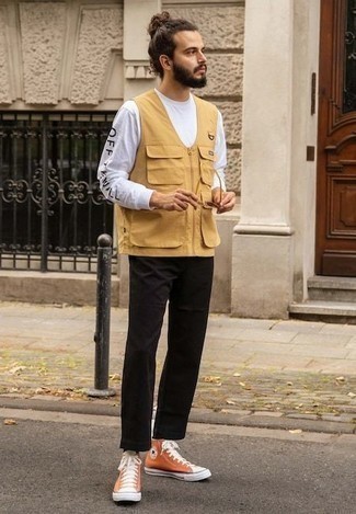 Мужская желтая куртка без рукавов от Urban Tiger