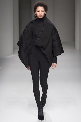Женская черная куртка-пуховик от Colin's