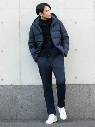Мужская темно-синяя куртка-пуховик от EA7