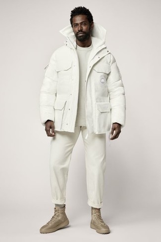 Мужская белая куртка-пуховик от Kru
