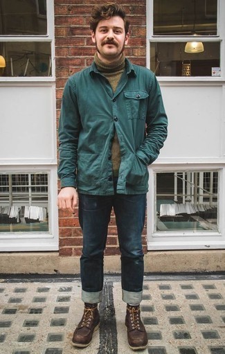 Какие куртки-рубашки носить с темно-зеленой водолазкой в 30 лет мужчине весна: Сочетание куртки-рубашки и темно-зеленой водолазки — незаезженный ансамбль для работы в офисе. Пара темно-коричневых кожаных повседневных ботинок очень просто интегрируется в этот лук. Когда зима сменяется весной, мы снимаем с себя тяжелые шубы и толстые куртки и встает вопрос о том, что носить, чтобы выглядеть по-весеннему свежо и образцово-показательно. Такое сочетание вещей поможет найти недостающее вдохновение.