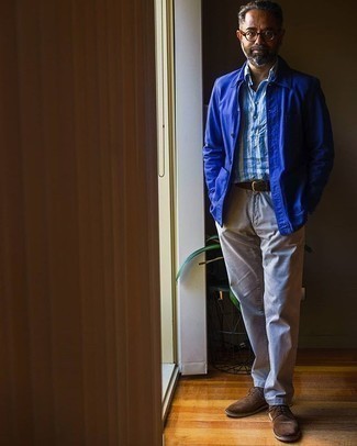 Мужская бело-темно-синяя льняная рубашка с длинным рукавом в вертикальную полоску от Brunello Cucinelli
