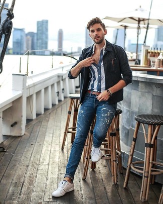 Какие джинсы носить с синей рубашкой с коротким рукавом мужчине: Фанатам стиля кэжуал придется по вкусу дуэт синей рубашки с коротким рукавом и джинсов. В паре с этим луком наиболее удачно смотрятся белые низкие кеды.