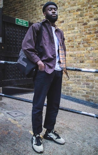 Какие кроссовки носить с пурпурной курткой-рубашкой в 30 лет мужчине весна: Сочетание пурпурной куртки-рубашки и темно-синих джинсов — классный вариант для создания мужского образа в стиле смарт-кэжуал. Создать стильный контраст с остальными составляющими этого лука помогут кроссовки. В таком луке особенно приятно открыть сезон долгих прогулок.