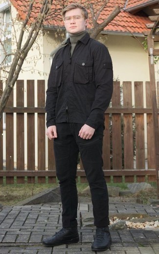 С чем носить черную куртку харрингтон подросткам: Тандем черной куртки харрингтон и черных джинсов поможет выглядеть стильно, но при этом подчеркнуть твою индивидуальность. Не прочь поэкспериментировать? Тогда дополни лук черными кожаными высокими кедами.