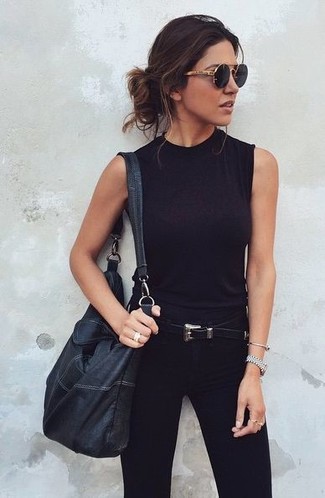 Какие джинсы скинни носить с черно-белой майкой в 30 лет в жару: Если ты наметила себе сумасшедший день, сочетание черно-белой майки и джинсов скинни позволит создать функциональный образ в стиле casual.