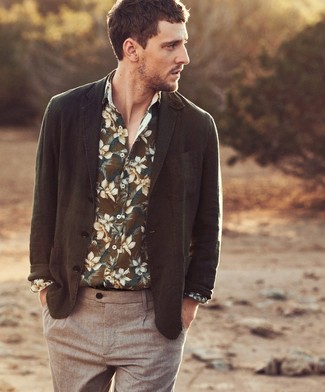 Какие рубашки с длинным рукавом носить с оливковым пиджаком в 30 лет мужчине: Комбо из оливкового пиджака и рубашки с длинным рукавом может стать превосходным офисным луком.