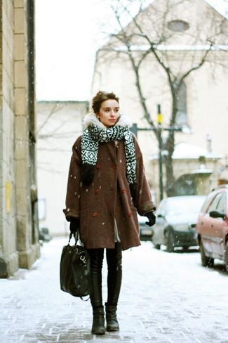 Женское коричневое пальто от Cleo