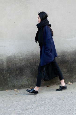 Женское темно-синее пальто от Zarina