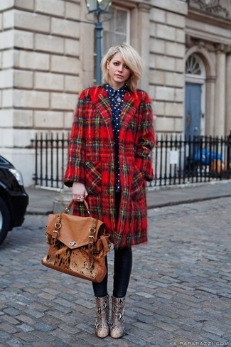 Женское красное пальто в шотландскую клетку от Etoile Isabel Marant