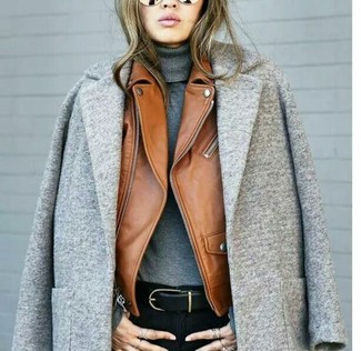 Женское серое пальто от See by Chloe