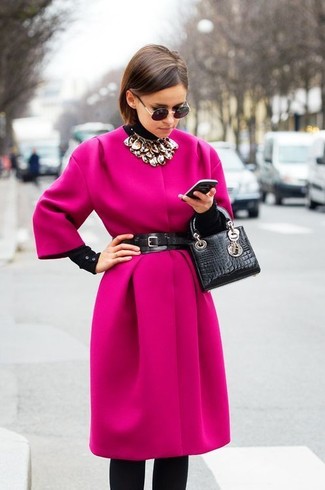 Женское ярко-розовое пальто от McQ by Alexander McQueen