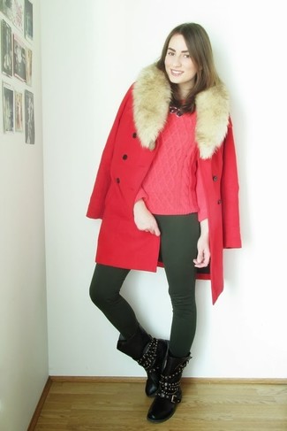 Темно-красное пальто с меховым воротником от Grand Style