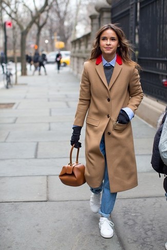 Женское светло-коричневое пальто от Givenchy