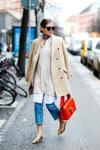 Женское бежевое пальто от Grand Style