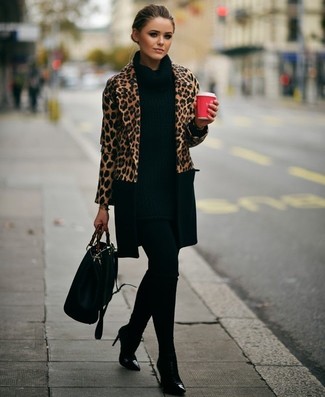 Женское светло-коричневое пальто с леопардовым принтом от RED Valentino