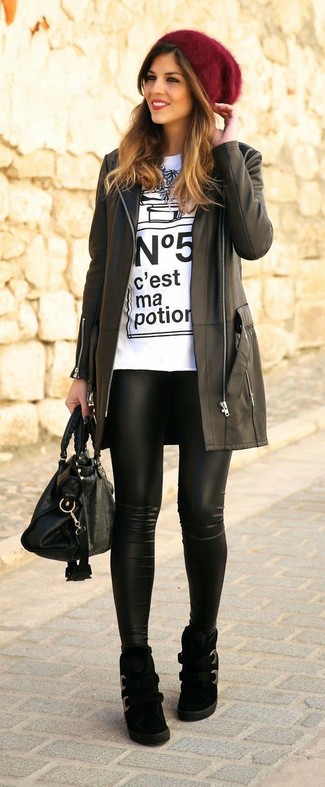 Женская бело-черная футболка с круглым вырезом с принтом от Rossella Jardini