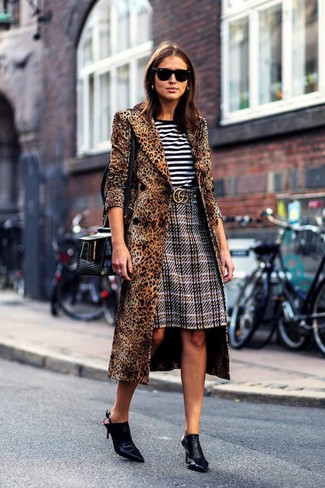 Женское коричневое пальто с леопардовым принтом от Stand
