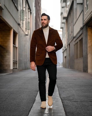 Какие ботинки челси носить с коричневым пиджаком в 30 лет мужчине: Коричневый пиджак в паре с черными джинсами — воплощение привлекательного офисного стиля для мужчин. Если ты любишь смешивать в своих образах разные стили, из обуви можешь надеть ботинки челси.