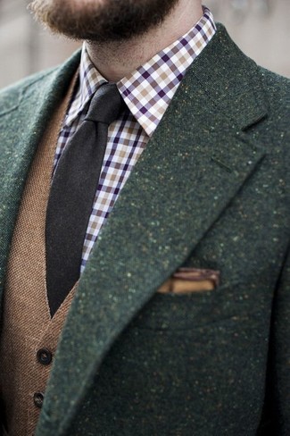 С чем носить темно-коричневый шерстяной галстук в 30 лет мужчине осень: Несмотря на то, что этот образ достаточно классический, сочетание темно-зеленого шерстяного пиджака и темно-коричневого шерстяного галстука всегда будет по вкусу джентльменам, пленяя при этом сердца барышень. Выйти на улицу в непогожий осенний день в такой одежде будет значительно приятнее.