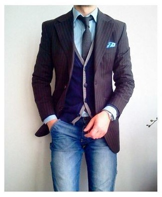 С чем носить темно-коричневый пиджак мужчине в теплую погоду: Темно-коричневый пиджак и синие джинсы надежно закрепились в гардеробе современных парней, позволяя создавать яркие и стильные ансамбли.