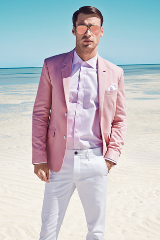 С чем носить розовые солнцезащитные очки в 20 лет мужчине лето в стиле смарт-кэжуал: Сочетание розового пиджака и розовых солнцезащитных очков пользуется большой популярностью среди ценителей комфорта. Отличный выбор на лето.