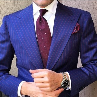 С чем носить темно-красный галстук в горошек в 30 лет мужчине: Синий пиджак в вертикальную полоску в паре с темно-красным галстуком в горошек позволит создать стильный классический ансамбль.