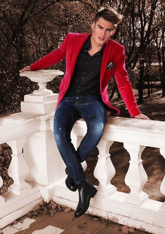 Какие классические рубашки носить с темно-красным пиджаком мужчине: Темно-красный пиджак в сочетании с классической рубашкой — хороший пример строгого мужского стиля. Черные кожаные ботинки челси станут превосходным завершением твоего лука.