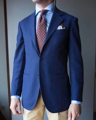 С чем носить коричневый галстук с принтом в 30 лет мужчине в деловом стиле: Темно-синий пиджак в паре с коричневым галстуком с принтом позволит составить стильный и утонченный ансамбль.