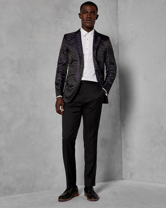 Какие классические брюки носить с черно-белым пиджаком в 30 лет мужчине в деловом стиле: Черно-белый пиджак и классические брюки — хороший пример элегантного стиля в одежде. В сочетании с этим луком наиболее гармонично смотрятся черные кожаные туфли дерби.