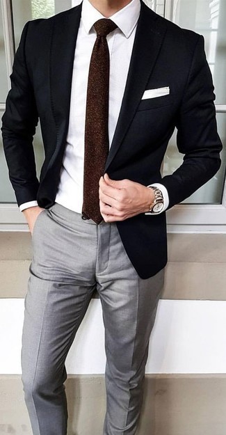 Какие классические рубашки носить с серыми классическими брюками в 30 лет мужчине: Ансамбль из классической рубашки и серых классических брюк смотрится очень мужественно и элегантно.